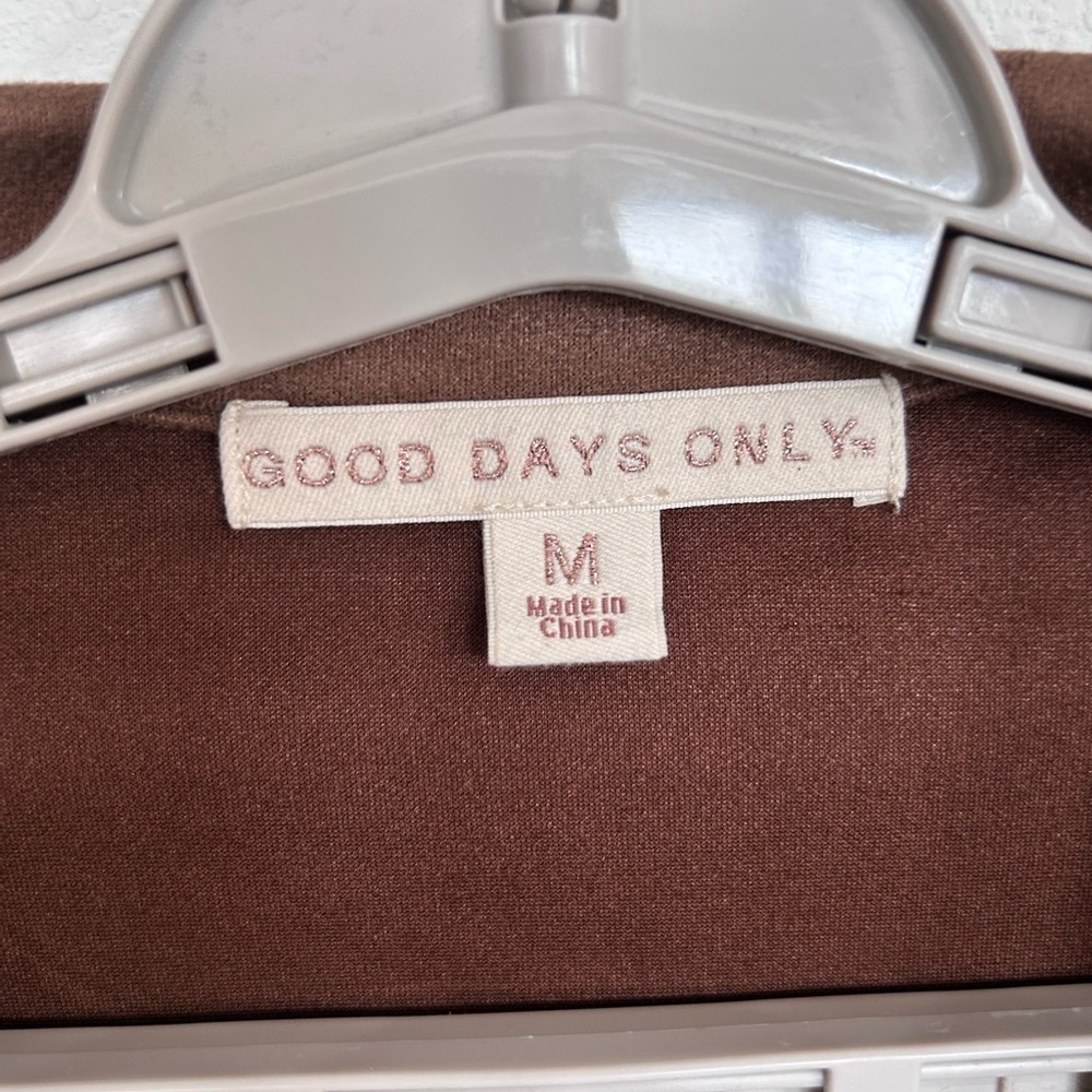 Good Days Only Women’s Brown Shacket

Size M - Picture 3 of 6